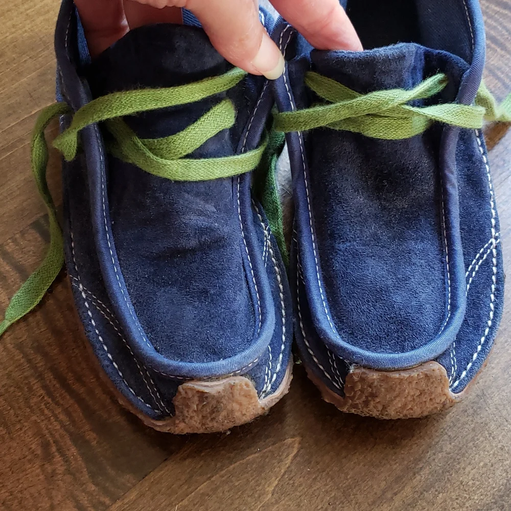 Blue suede moccasin boots 11 toddler Morgan & Milo